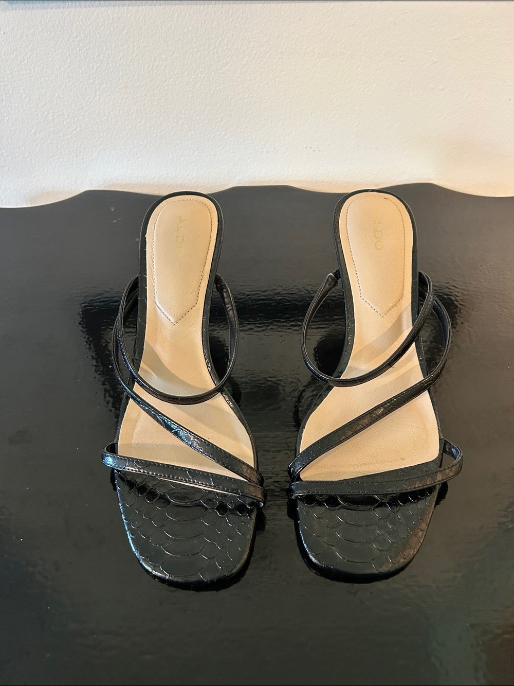 Aldo Black Strappy Slide Sandals Kitten Heels Size 8